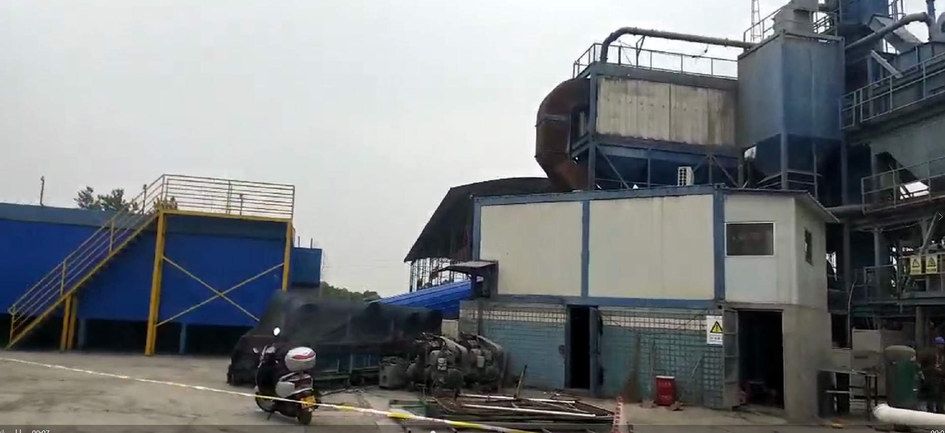 襄荊高速公路西筑J2000型瀝青拌和樓保護性拆除